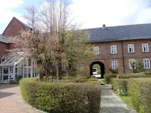 倫茨堡佩裡霍夫飯店-鬱金香旅館