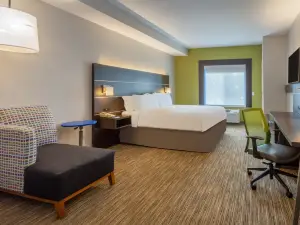 Holiday Inn Express & Suites Charlotte- Arrowood