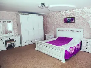 Красивая Меча