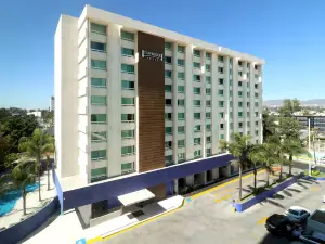 Staybridge Suites Guadalajara Expo