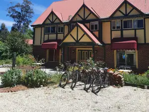 Oaktree Guest House