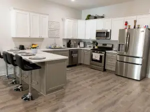 Cozy 2 Bedroom Condo