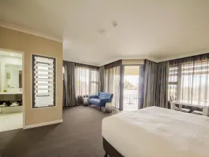 Club Cowra Motel