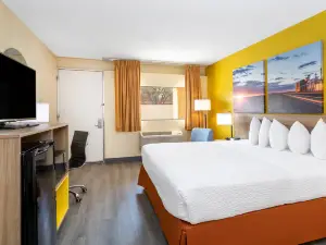 Days Inn & Suites by Wyndham Clovis