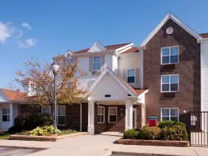 MainStay Suites Middleburg Heights Cleveland Airport