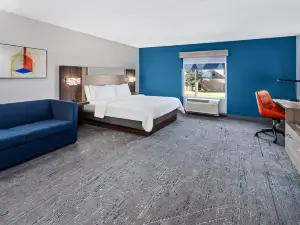 Holiday Inn Express & Suites Chicago-Algonquin