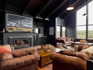 Thousand Lakes Lodge