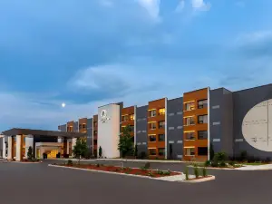 DoubleTree by Hilton Kingston