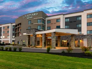 Courtyard Cleveland Elyria