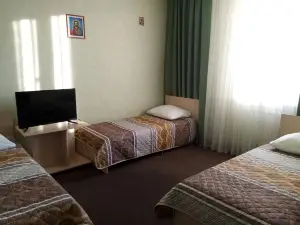 Zarechnaya Hotel