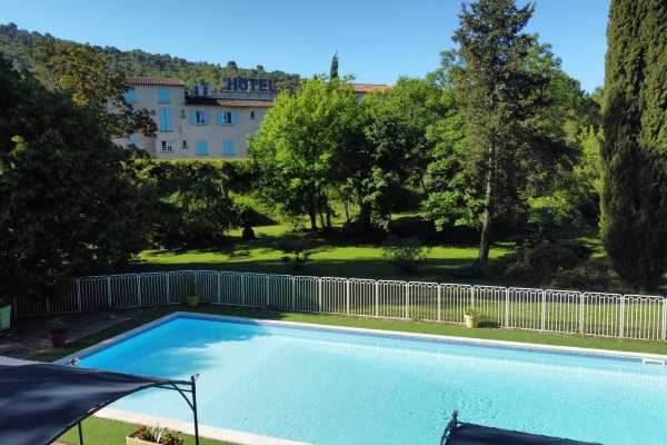 Le Saint Marc Promo Code