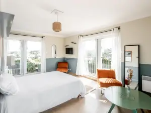 Résidence Château d'Acotz - Appartements Avec Piscine à 300m des Plages & Océan