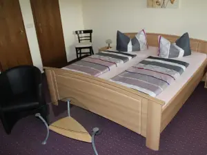 Motel Zur Festwiese
