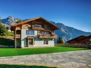 Between Boutique Hotel