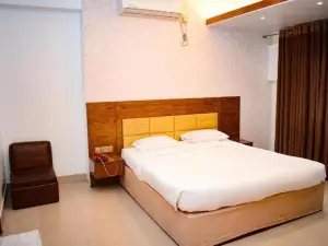 The Alina Hotel & Suites