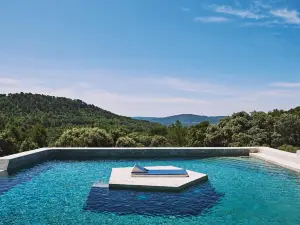 Domaine la Ferme HI Bride