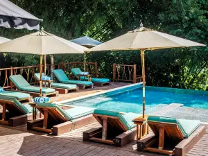 スイート ソングス ジャングル ロッジ ムヨーノ リゾート