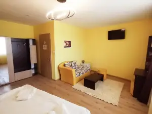 Guest Rooms - The Angel's Flower