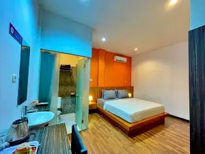 Ladja Hotel Sintang