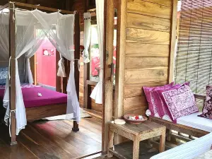 Harry's Ocean House Pacitan
