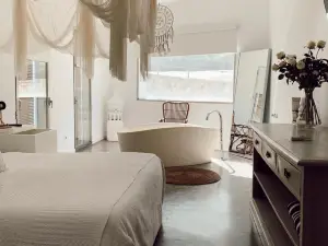 La Maga Rooms