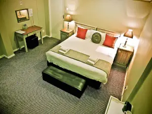 克拉爾阿多旅館