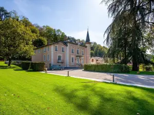 เลอ โคล่ เด แปร์ว็องช์