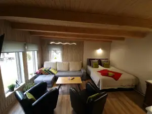 Sipis House