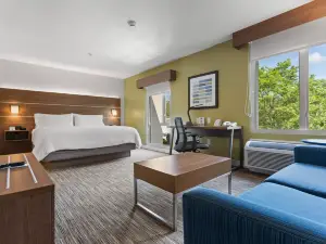 Holiday Inn Express & Suites Surrey