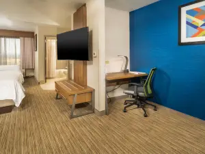 Holiday Inn Express & Suites Pasco-Tricities