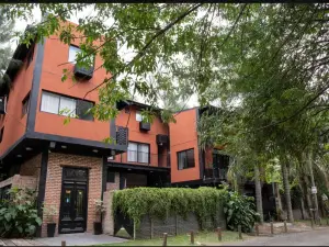 Monica’s Apartments