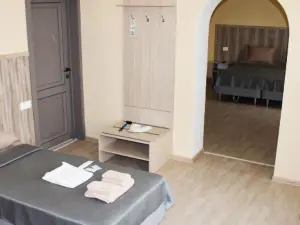 Tsvetyi Hotel