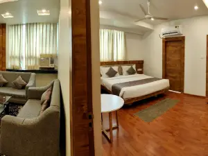 Hotel Girija Sunrise 300 Meter from Baba Dham Temple
