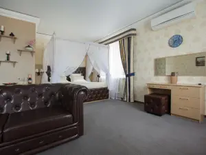 Regina-Petrovsky Hotel