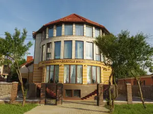 Zolotaya Milya Hotel