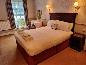 The Crown Hotel