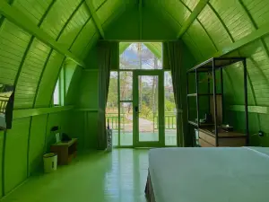 Cabin Geulis Cisarua Puncak