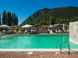 กุซิเอ วิลเลจ โรงแรม & สปา