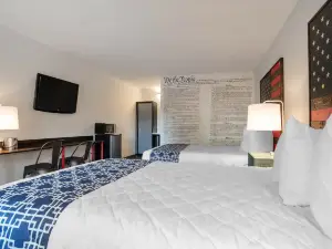 Super 8 by Wyndham Daleville/Fort Novosel