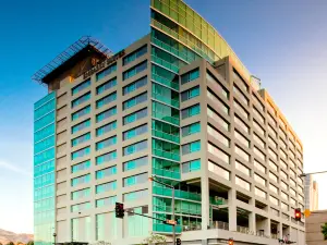 Embassy Suites by Hilton Los Angeles Glendale