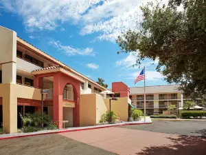 La Quinta Inn & Suites by Wyndham Thousand Oaks-Newbury Park