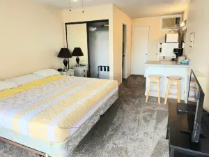 Twin Lakes Inn