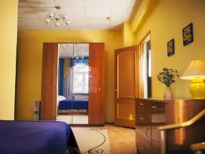 Hotel Equator Lite