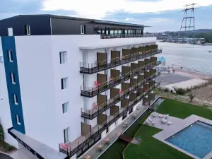 Golden Tulip Martigues - Provence