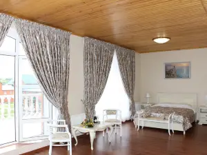 Alexandrovskaya Sloboda Hotel