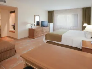 โรงแรม ฮอลิเดย์ อินน์ ซิวดัด เดล คาร์เมน บาย IHG