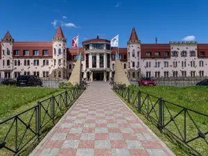 Fort Kolesnik Hotel
