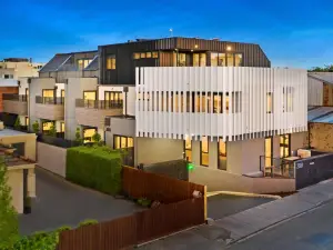 Manhattan Apartments - Glen Iris