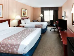 La Quinta Inn & Suites by Wyndham Milwaukee SW New Berlin