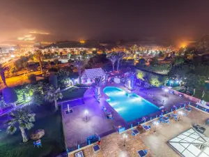 Oasis Hotel & Spa